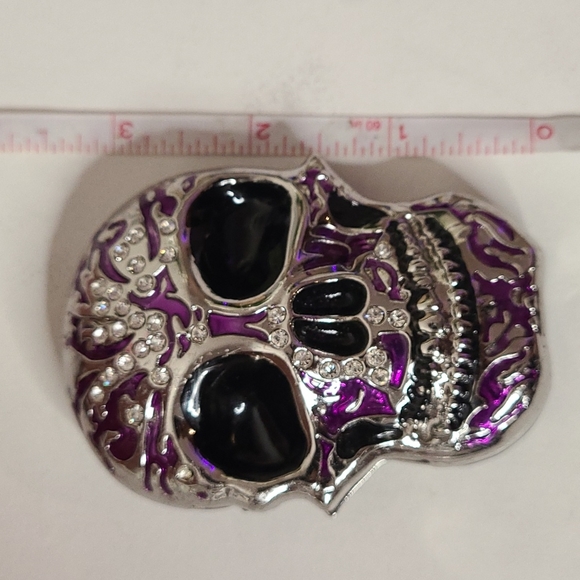 Metal Belt Buckle, Skull and Bones, Rhinestones 3" - Picture 3 of 5